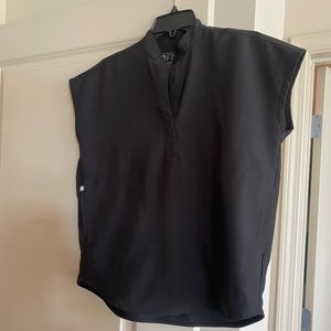 Figs Rafaela oversized scrub top in black size xxs